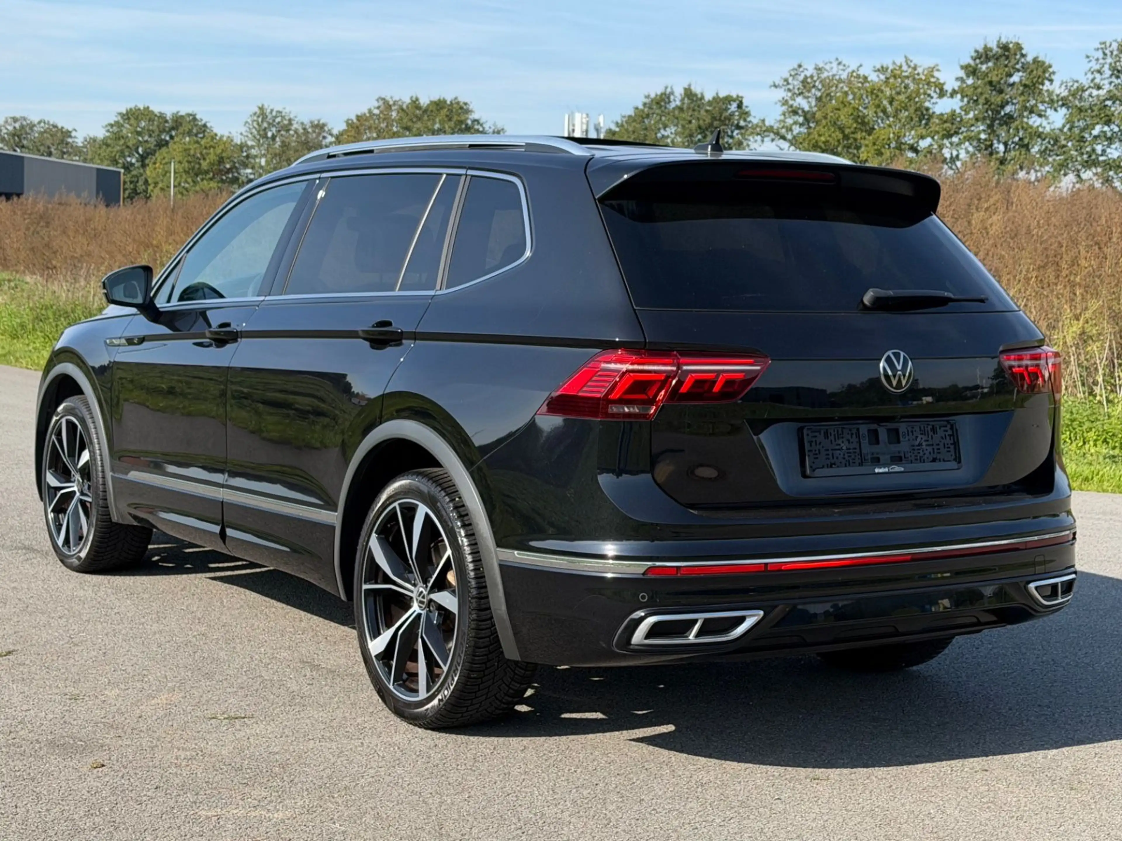 Volkswagen Tiguan Allspace Tiguan 1.5 TSI DSG R-Line Pano Net 20900. 7-pers — photo 7