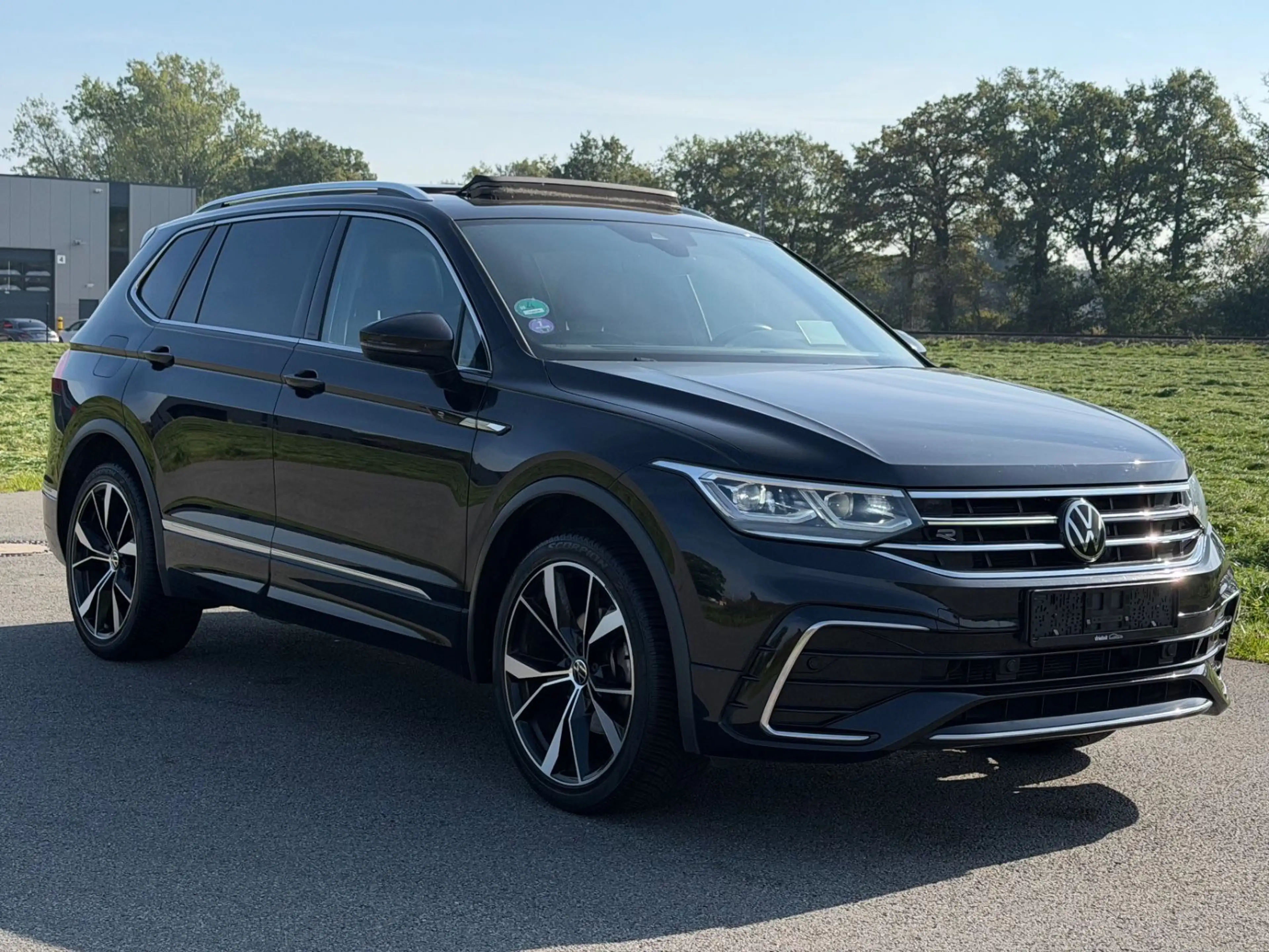 Volkswagen Tiguan Allspace Tiguan 1.5 TSI DSG R-Line Pano Net 20900. 7-pers — photo 3