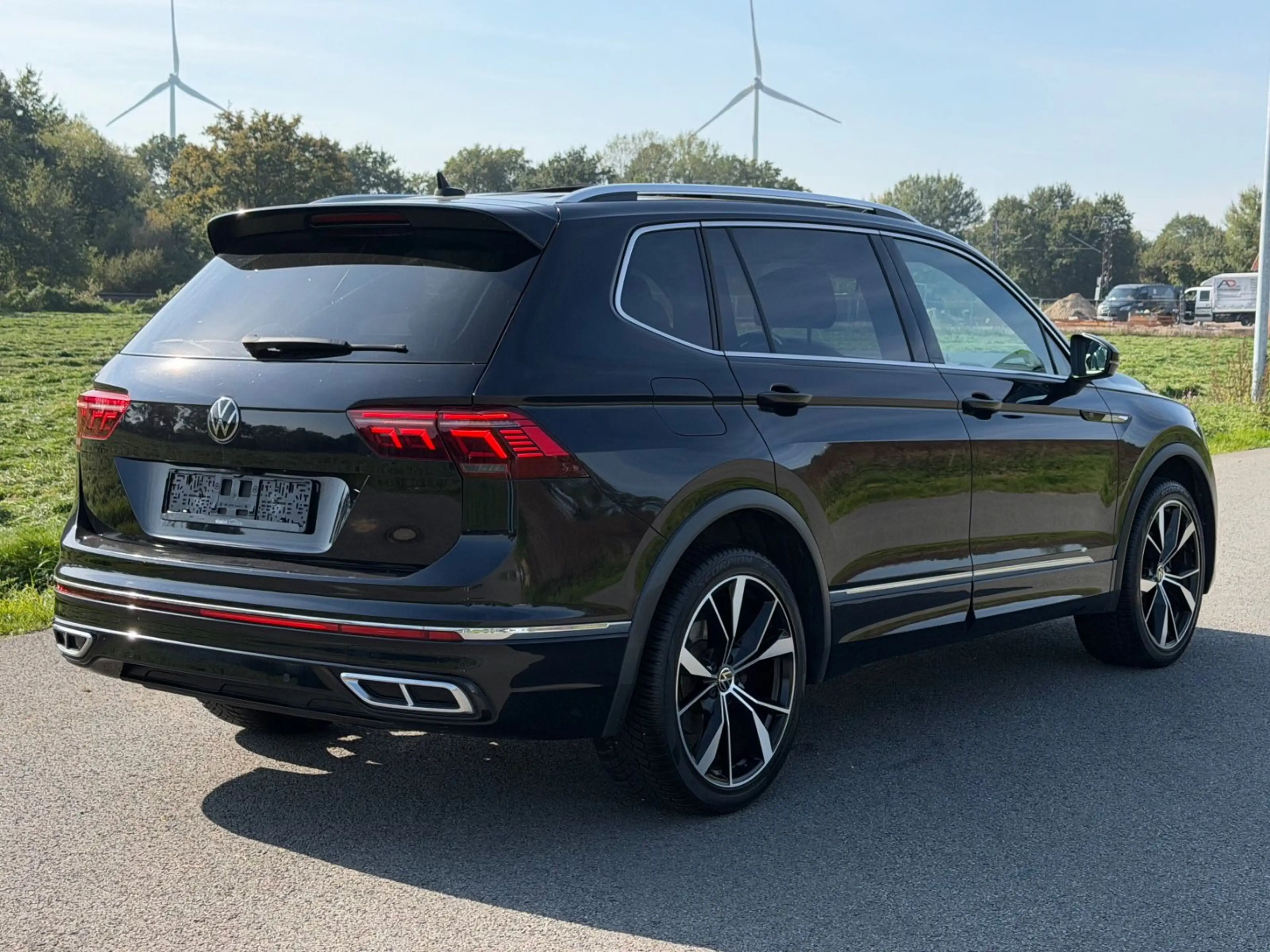 Volkswagen Tiguan Allspace Tiguan 1.5 TSI DSG R-Line Pano Net 20900. 7-pers — photo 5