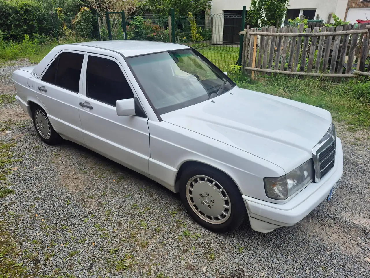 Mercedes-Benz 190 2litre essence, foto 5