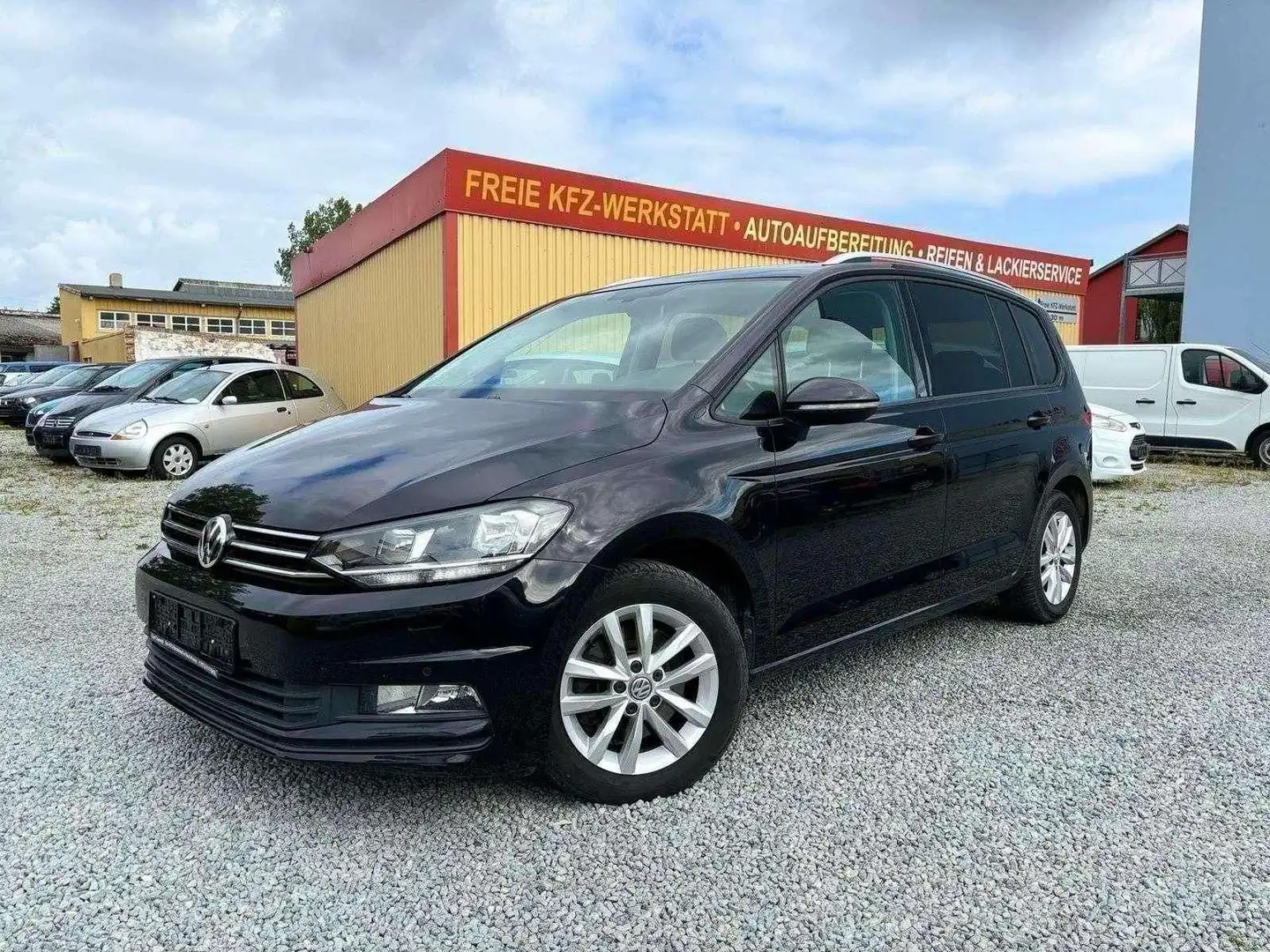 Volkswagen Touran Comfortline NAVI,2xPDC,Tempom+ACC,Service Zwart - 1