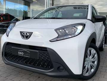 1.0i ESSENCE / AIRCO / CAMERA / CARPLAY / CRUISE CONTROL / FAIBLE KM / LANE ASSIST / LED / FAIBLE KM / GARANTIE /