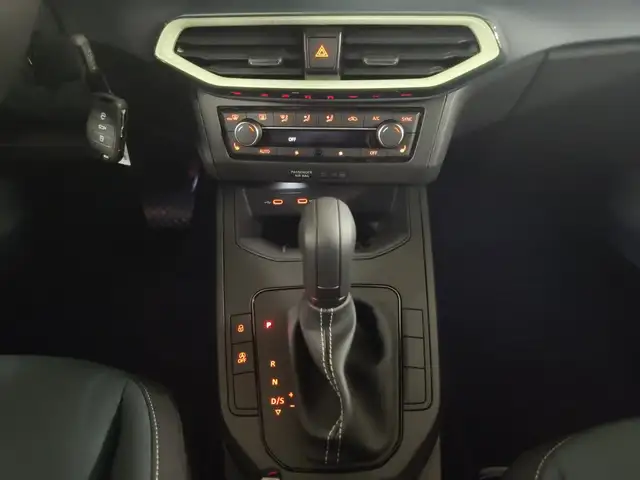 Seat Arona view 13
