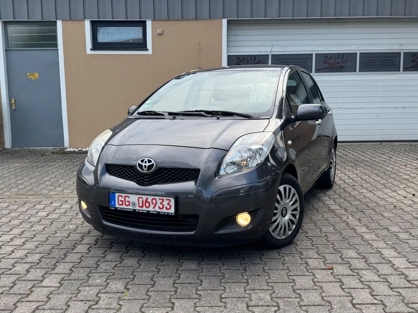 Toyota Yaris Life 1.4 D4D AUTOMATIK KLIMATRONIC EURO5 Gris - 1