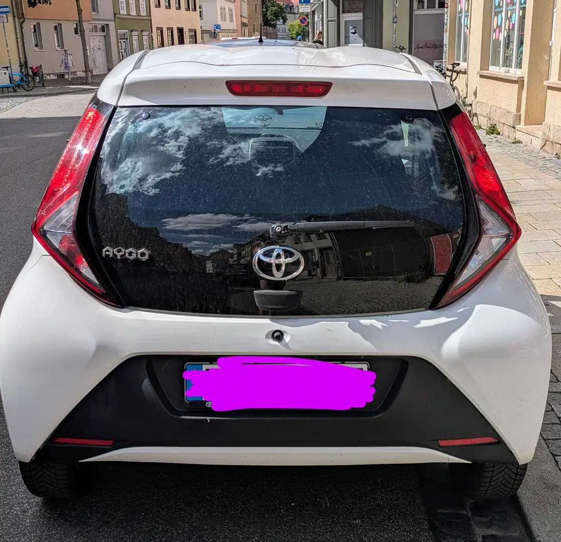 Toyota Aygo Bussiness Weiß - 2