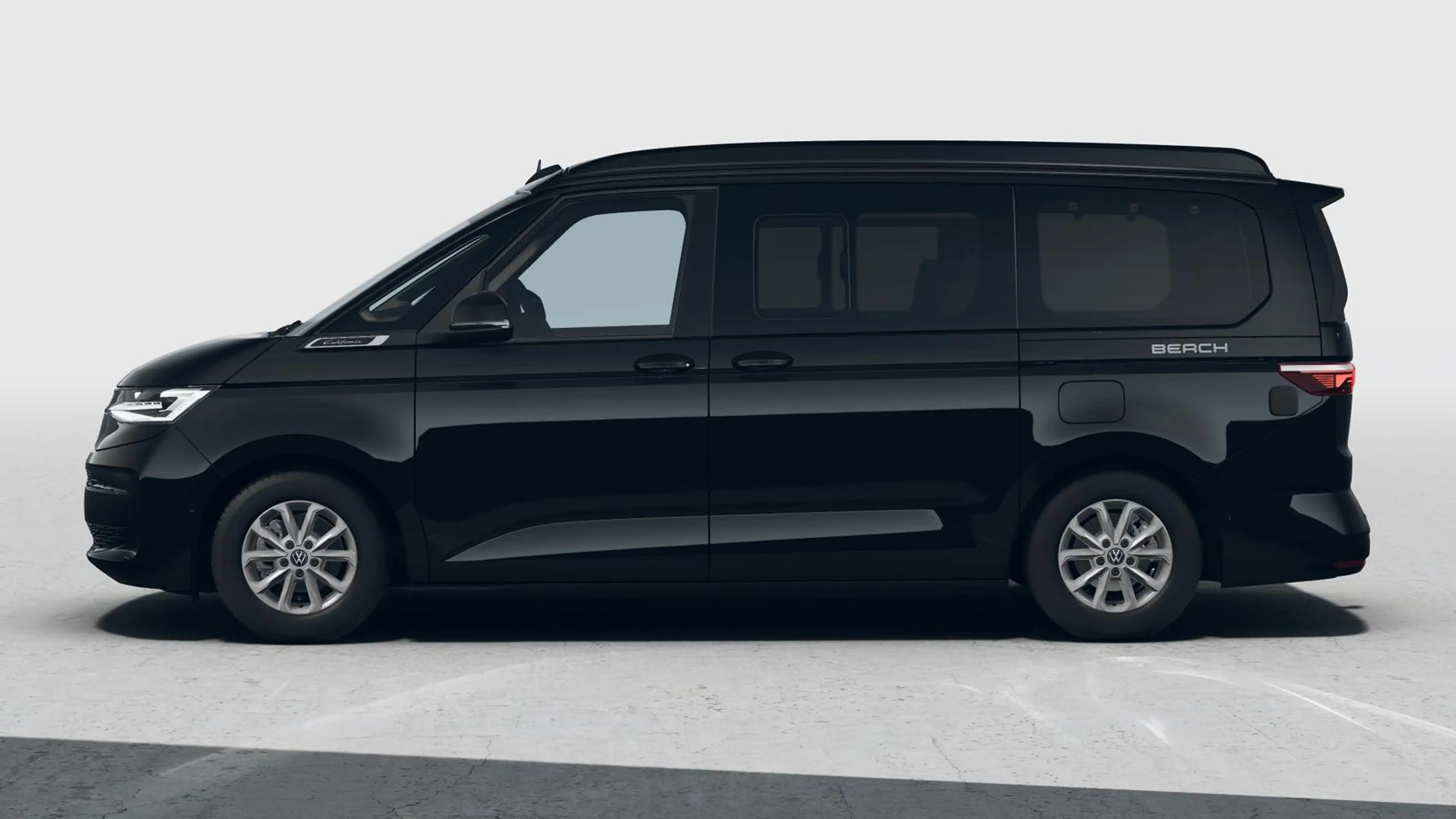 Volkswagen T7 California T7 2.0TDI DSG California Beach Camper Sport Editio — photo 3
