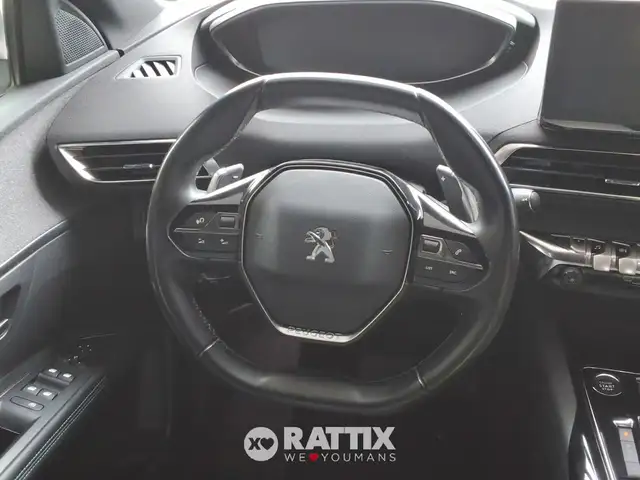 Peugeot 3008 view 11