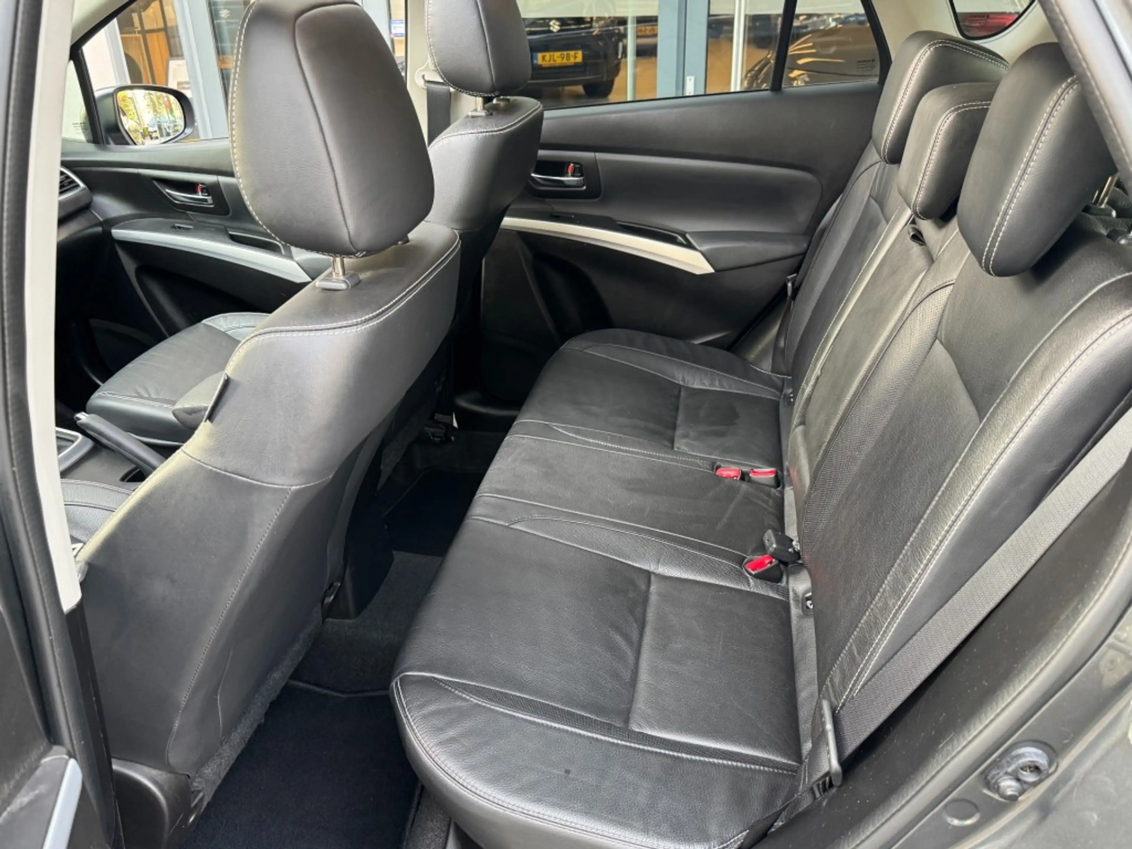 Suzuki SX4 S-Cross 1.4 High Executive 5-deurs Airco/Leder/Panoramadak — photo 25