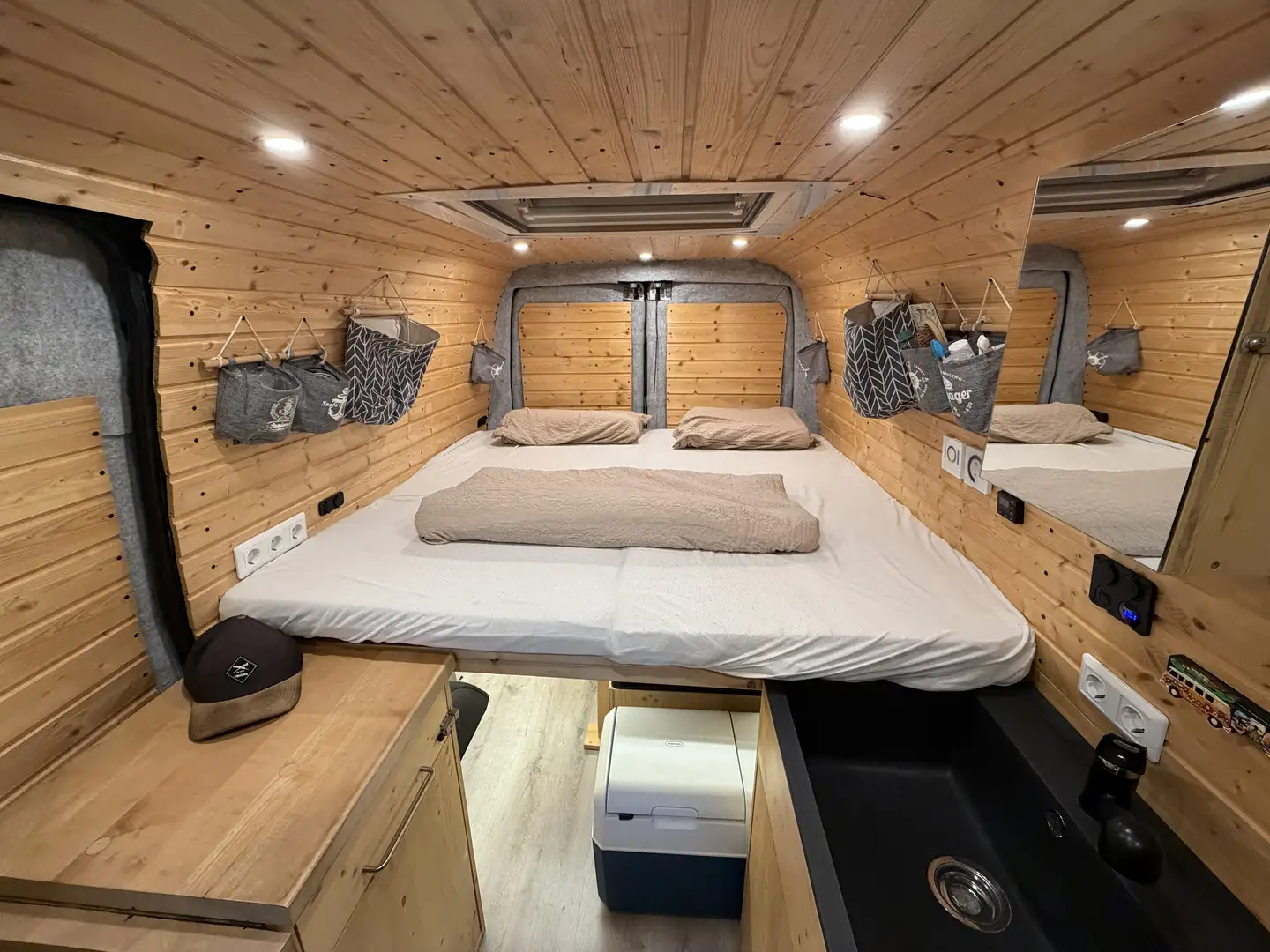 Iveco Daily 35S18V autarker Camper Komplettausbau Weiß - 2