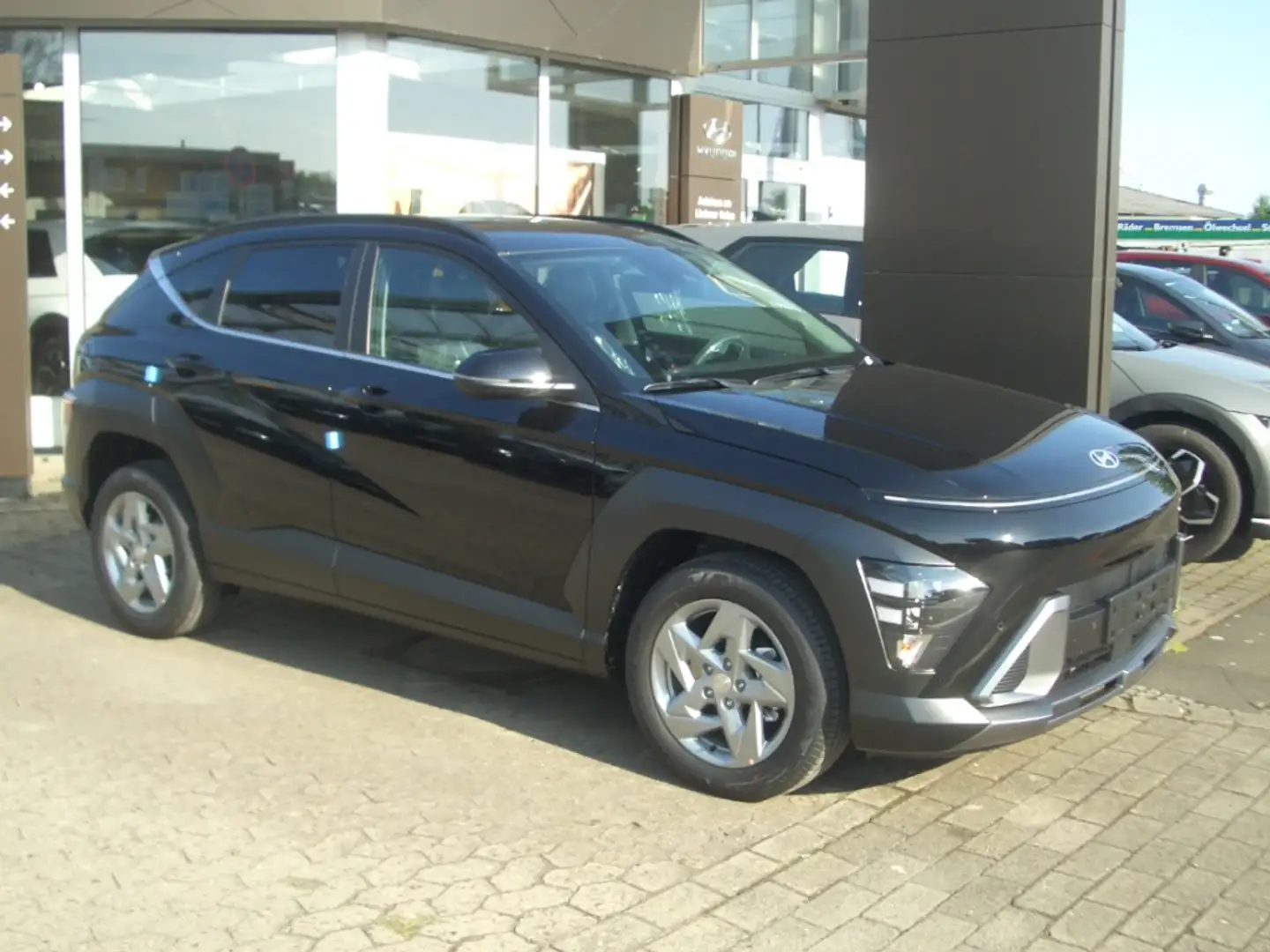 Hyundai KONA SX2 MJ24 1.0 DCT Trend, Navi, el. Heckklape Schwarz - 1