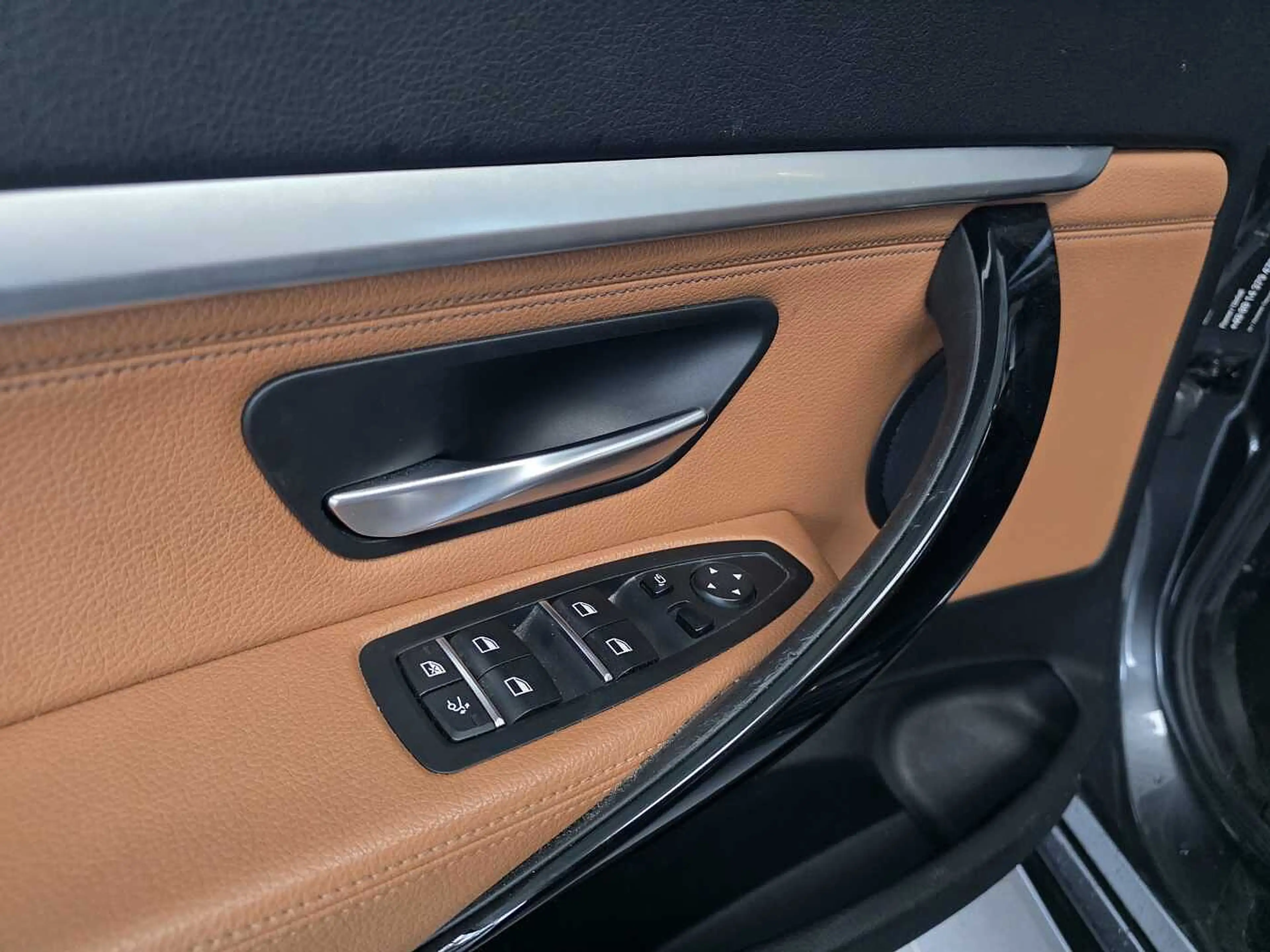 BMW 320 i Sportline 1.Hand/Auto./Navi/AHK/Leder/RFK — photo 14