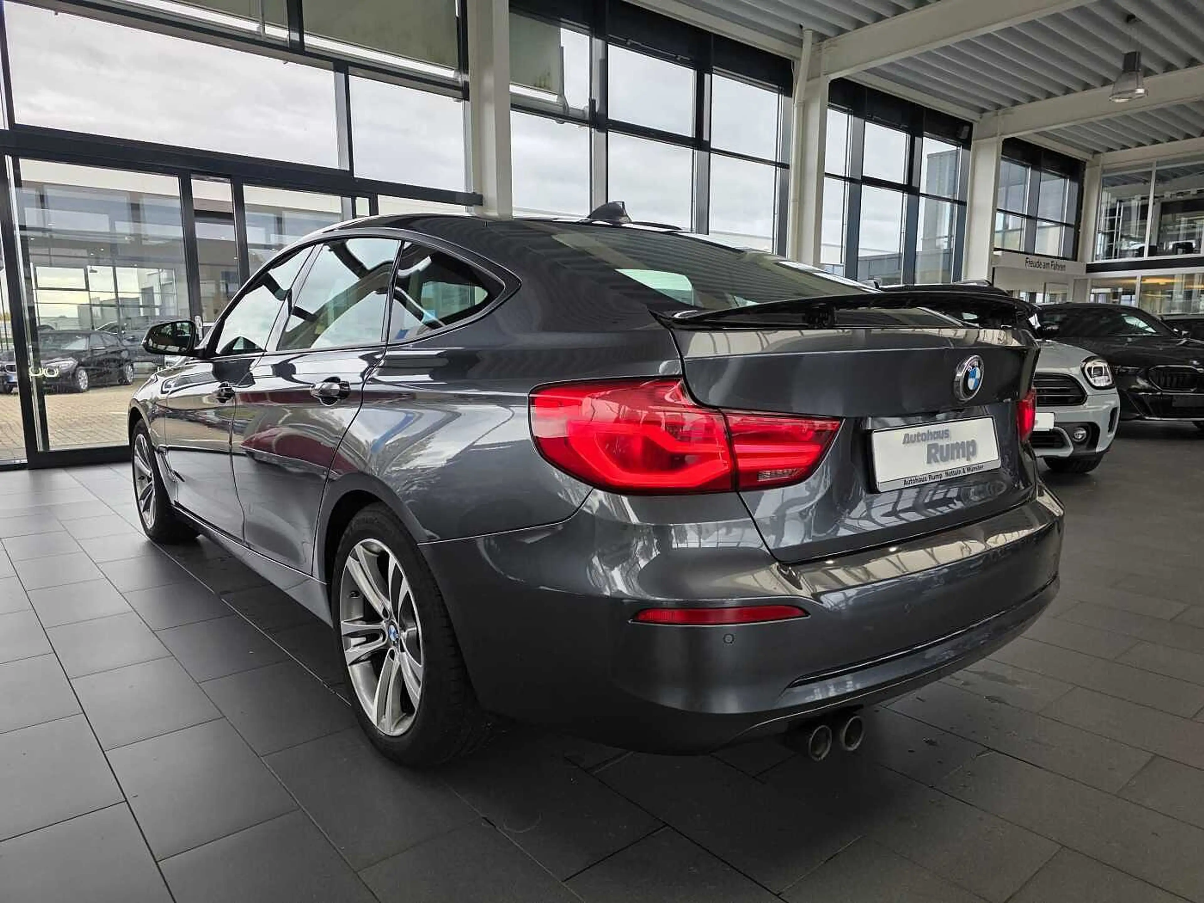 BMW 320 i Sportline 1.Hand/Auto./Navi/AHK/Leder/RFK — photo 7