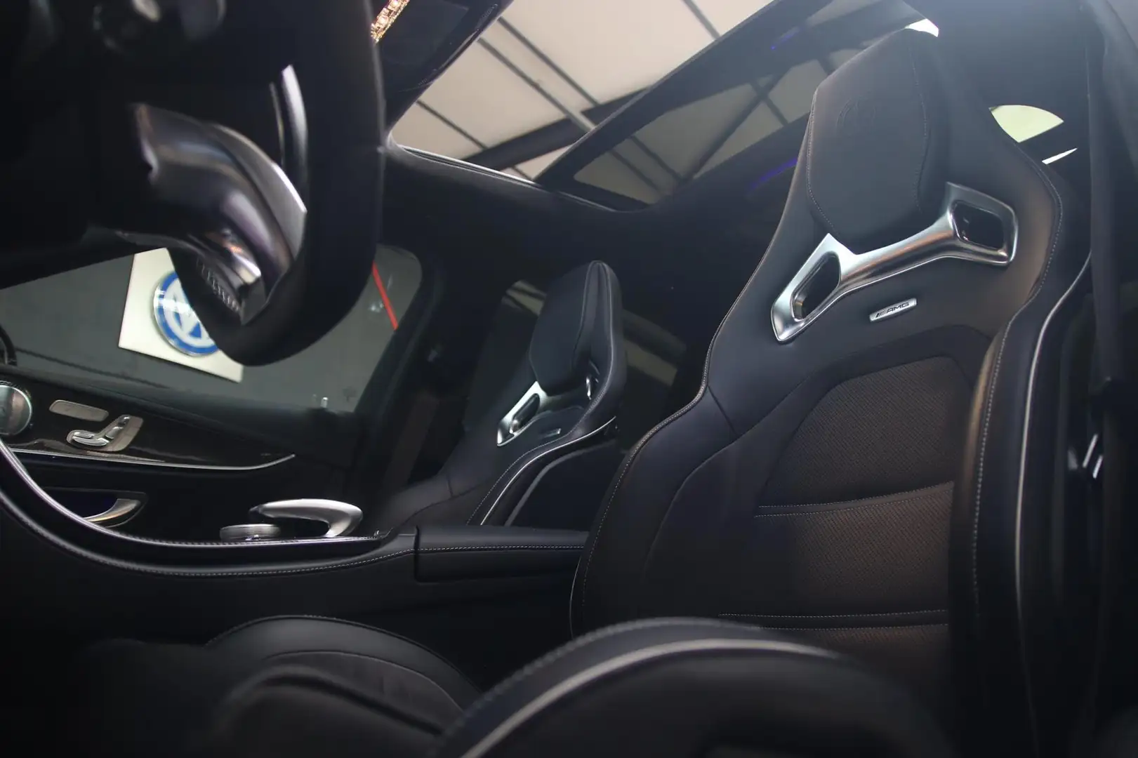 Mercedes-Benz E 63 AMG 63S E 63 s CERAMIC-PANO-CARBON-BURMESTER 3D Šedá - 2