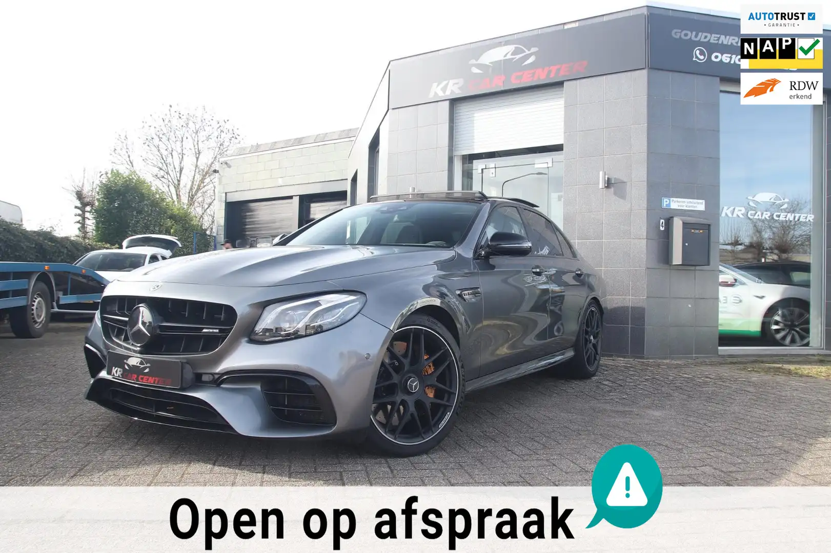 Mercedes-Benz E 63 AMG 63S E 63 s CERAMIC-PANO-CARBON-BURMESTER 3D Šedá - 1