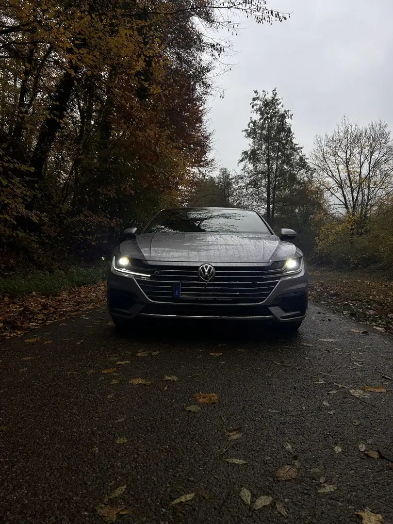 Volkswagen Arteon 2.0 TSI DSG R-Line Grau - 2
