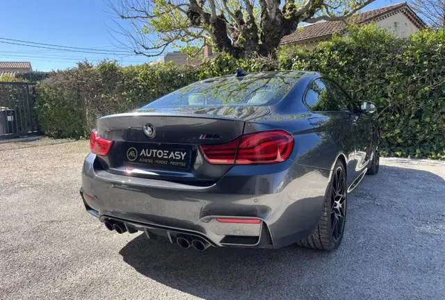 BMW M4 view 5