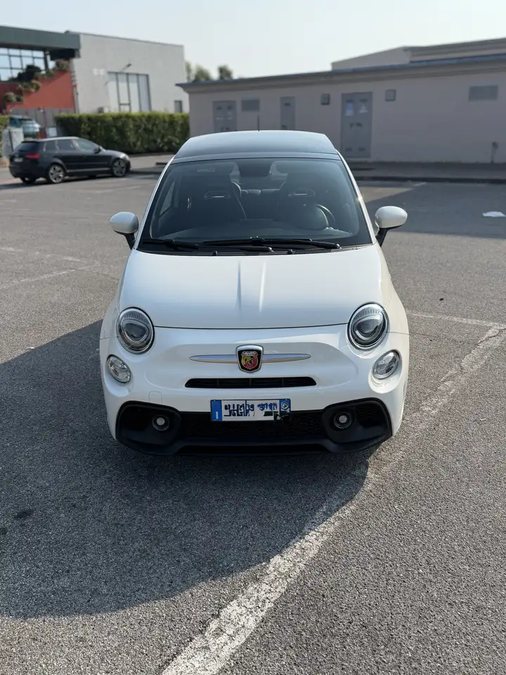 Abarth 595 2021