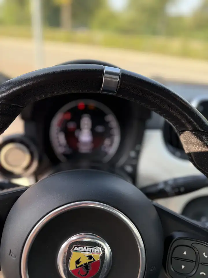 Abarth 595 2021 — фото 13
