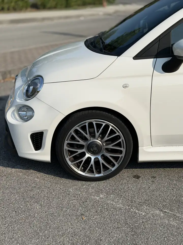 Abarth 595 2021