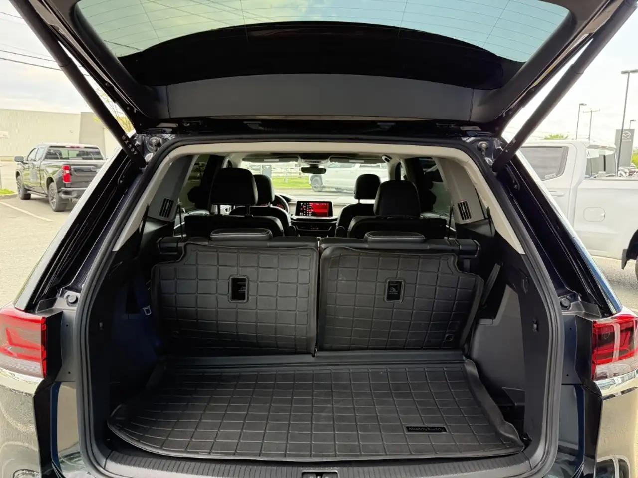 Volkswagen Atlas снимка Volkswagen Atlas