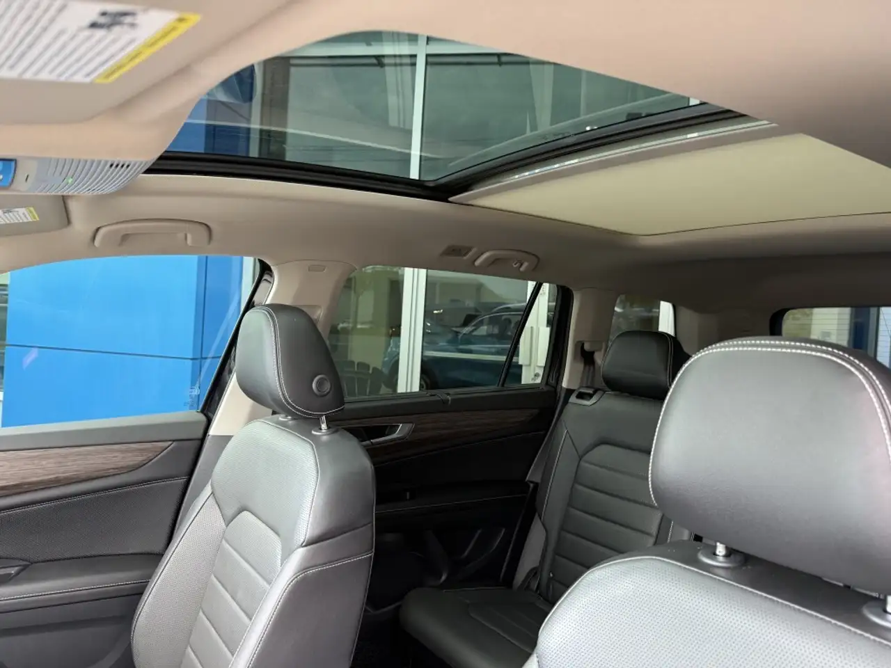 Volkswagen Atlas снимка Volkswagen Atlas