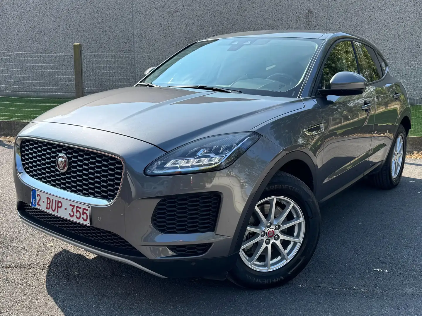 Jaguar E-Pace E-Pace P200 AWD Aut. * Gekeurd Voor Verkoop * Grau - 2