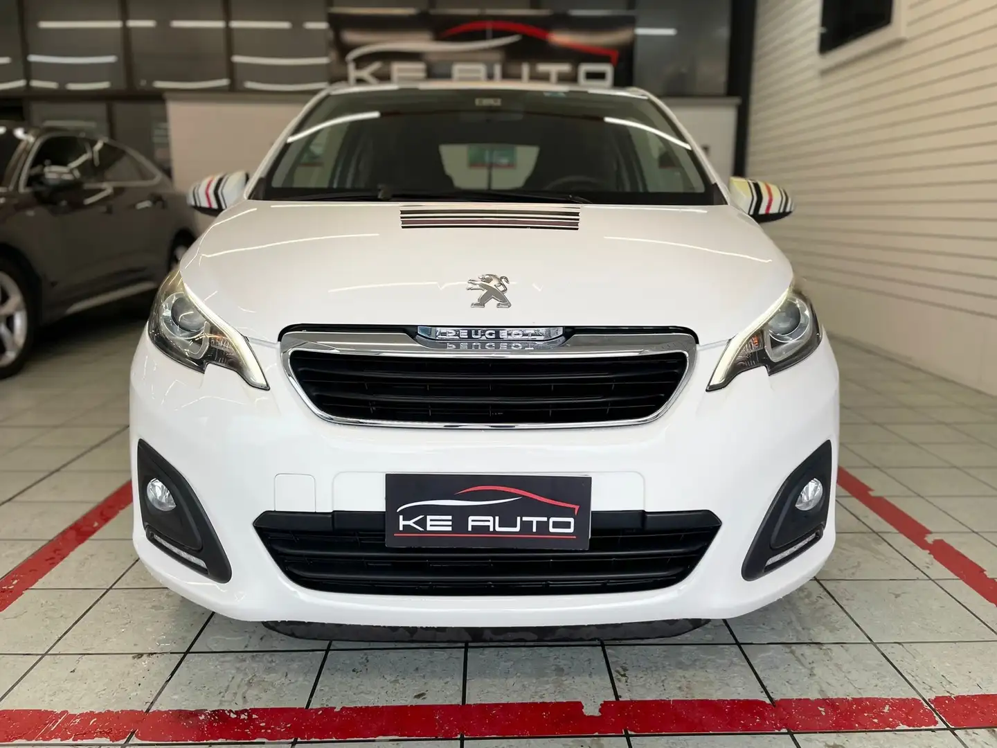 Peugeot 108 3p 1.0 12v Allure Top! Bianco - 2