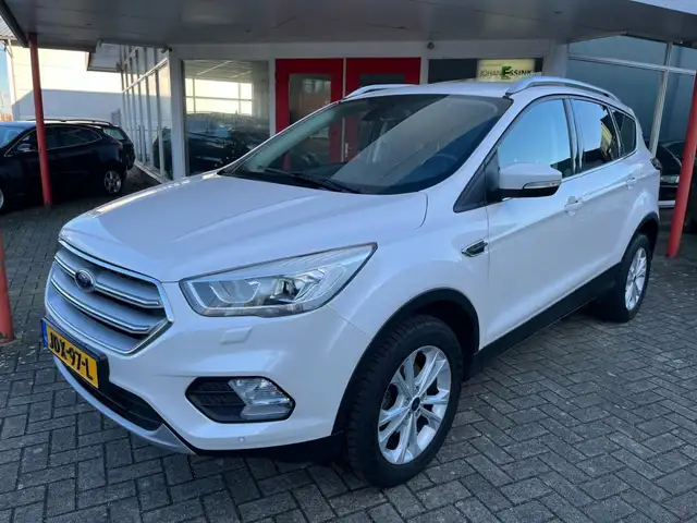 Ford Kuga 1.5 150PK EcoBoost Titanium parelmoer Trekhaak/Nav