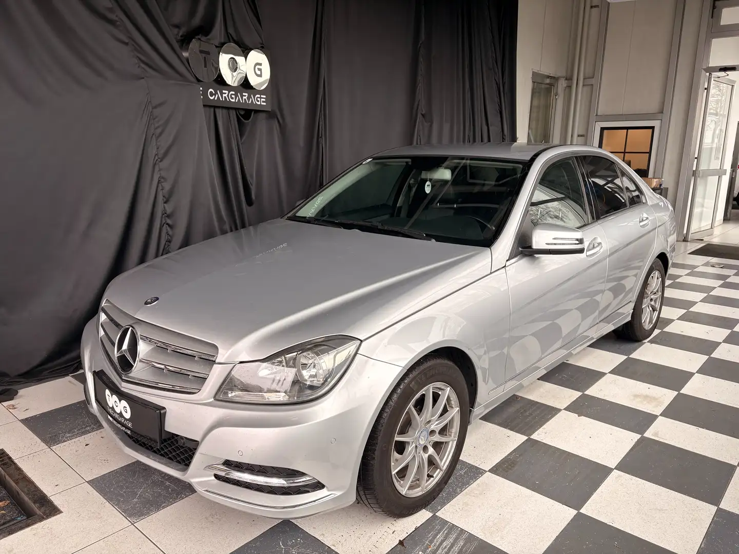 Mercedes-Benz C 220 C 220 CDI BlueEfficiency Edition (204.002) Grau - 1