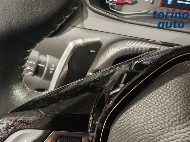 Peugeot 2008 view 13