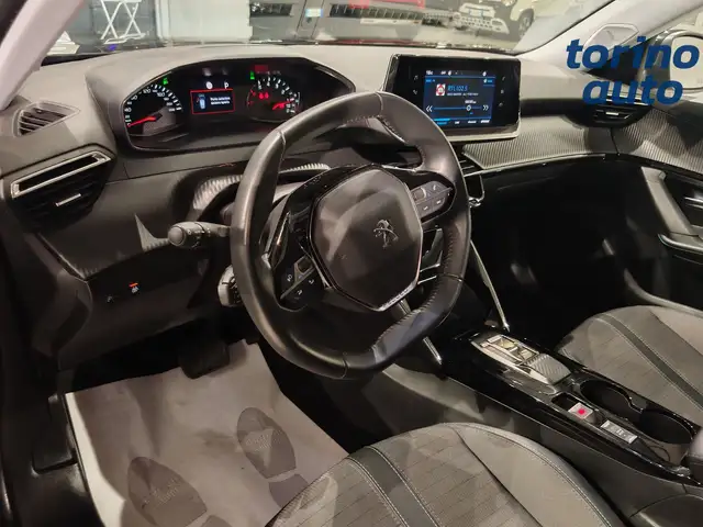 Peugeot 2008 view 6