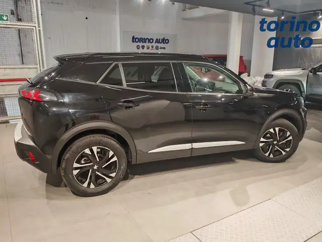 Peugeot 2008 view 4