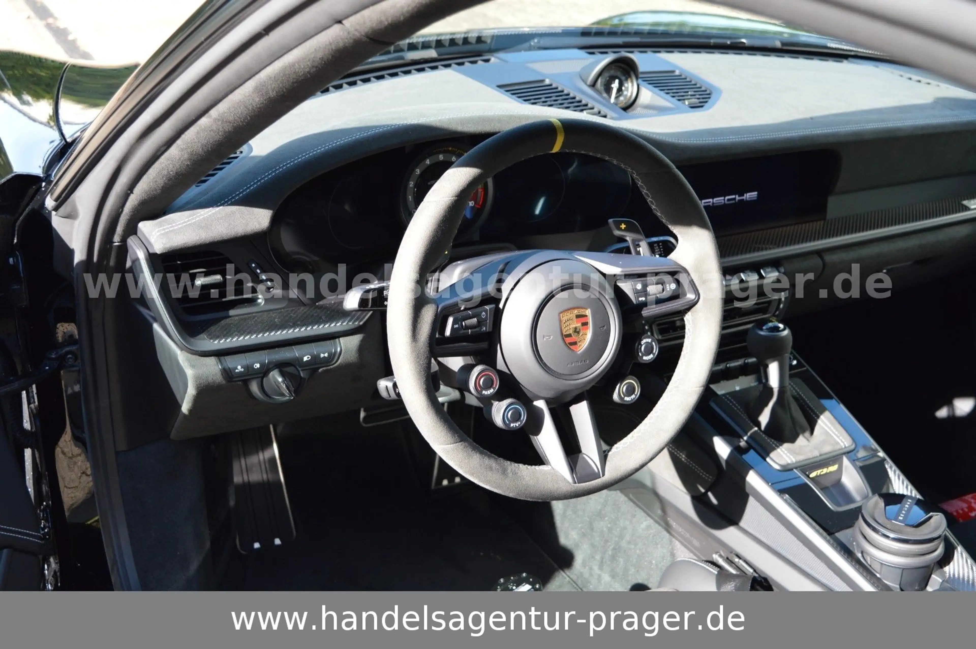 Porsche 992 911 992 GT3 RS Weissach Lift PCCB 1.Hd Approved — photo 15