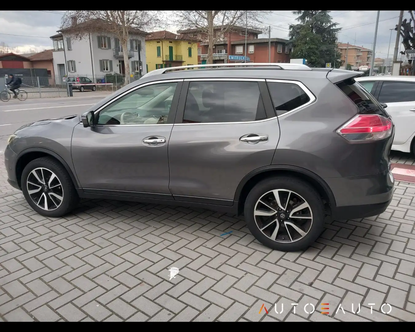 Nissan X-Trail 1.6 dci Tekna 2wd Gris - 2