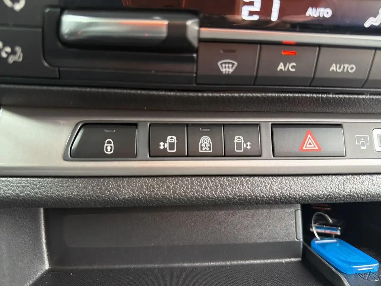 Citroen Spacetourer 2.2 Diesel FAP PLUS XL AHK+LED+Navi 19