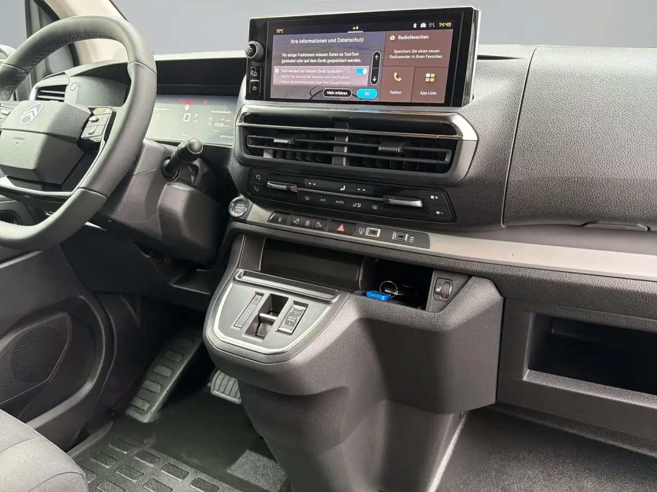 Citroen Spacetourer 2.2 Diesel FAP PLUS XL AHK+LED+Navi 16
