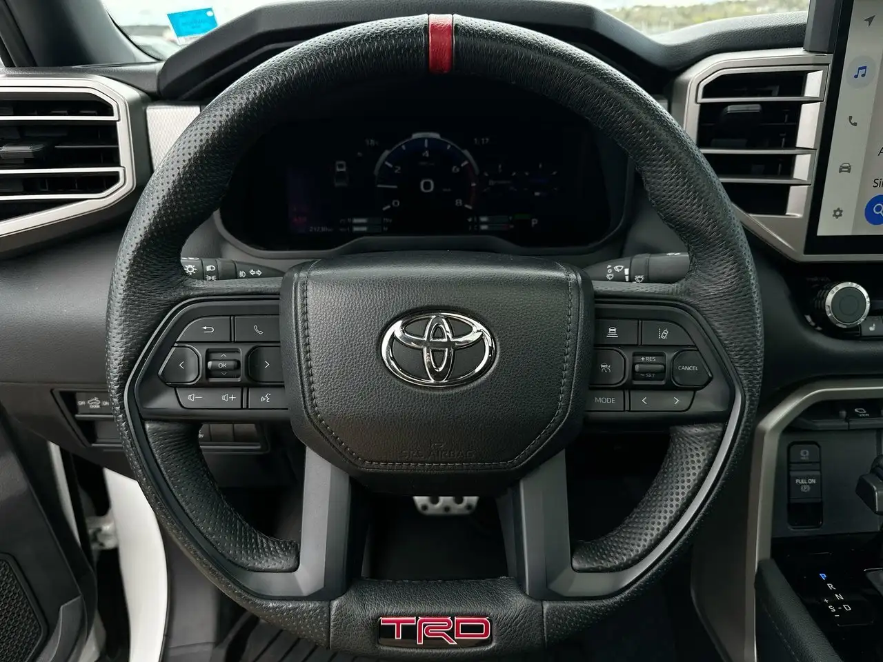 Toyota Tundra снимка Toyota Tundra