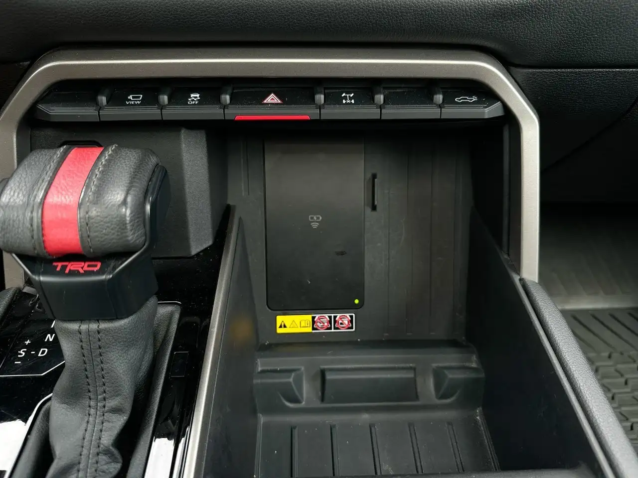 Toyota Tundra снимка Toyota Tundra