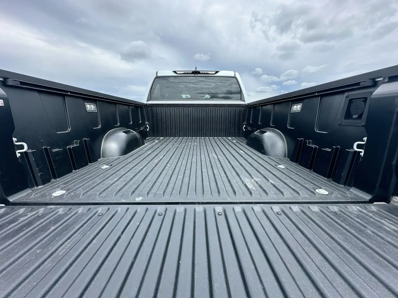 Toyota Tundra снимка Toyota Tundra