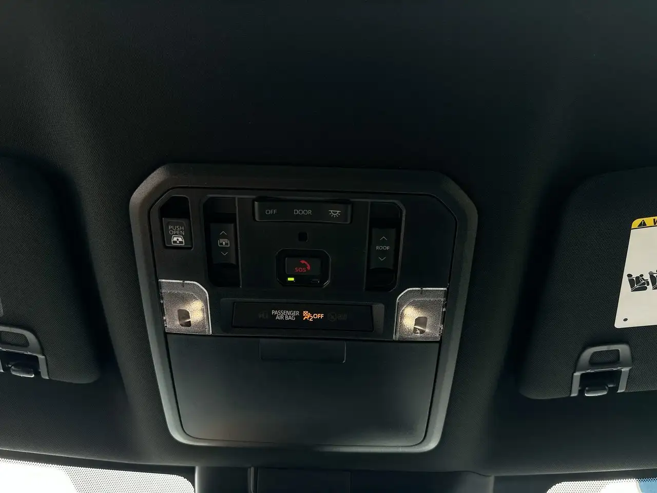 Toyota Tundra снимка Toyota Tundra