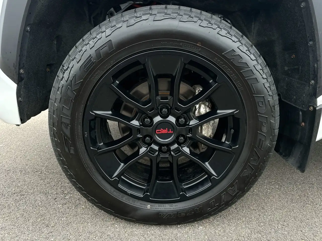 Toyota Tundra снимка Toyota Tundra