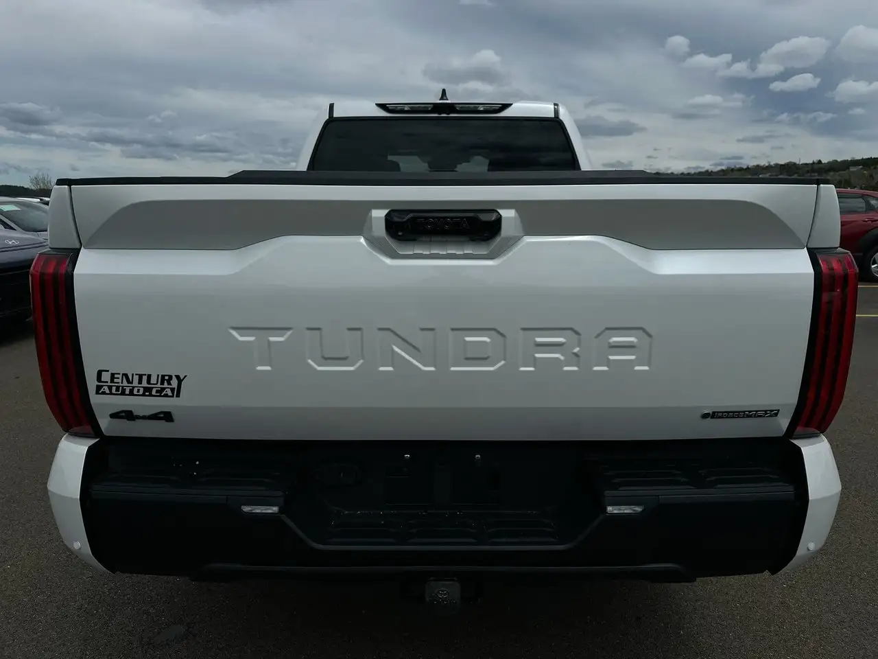 Toyota Tundra снимка Toyota Tundra