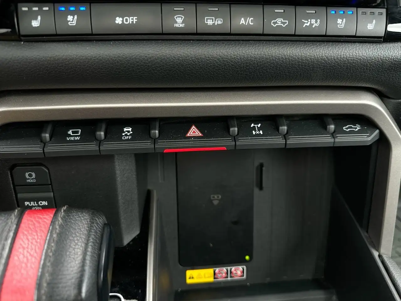 Toyota Tundra снимка Toyota Tundra