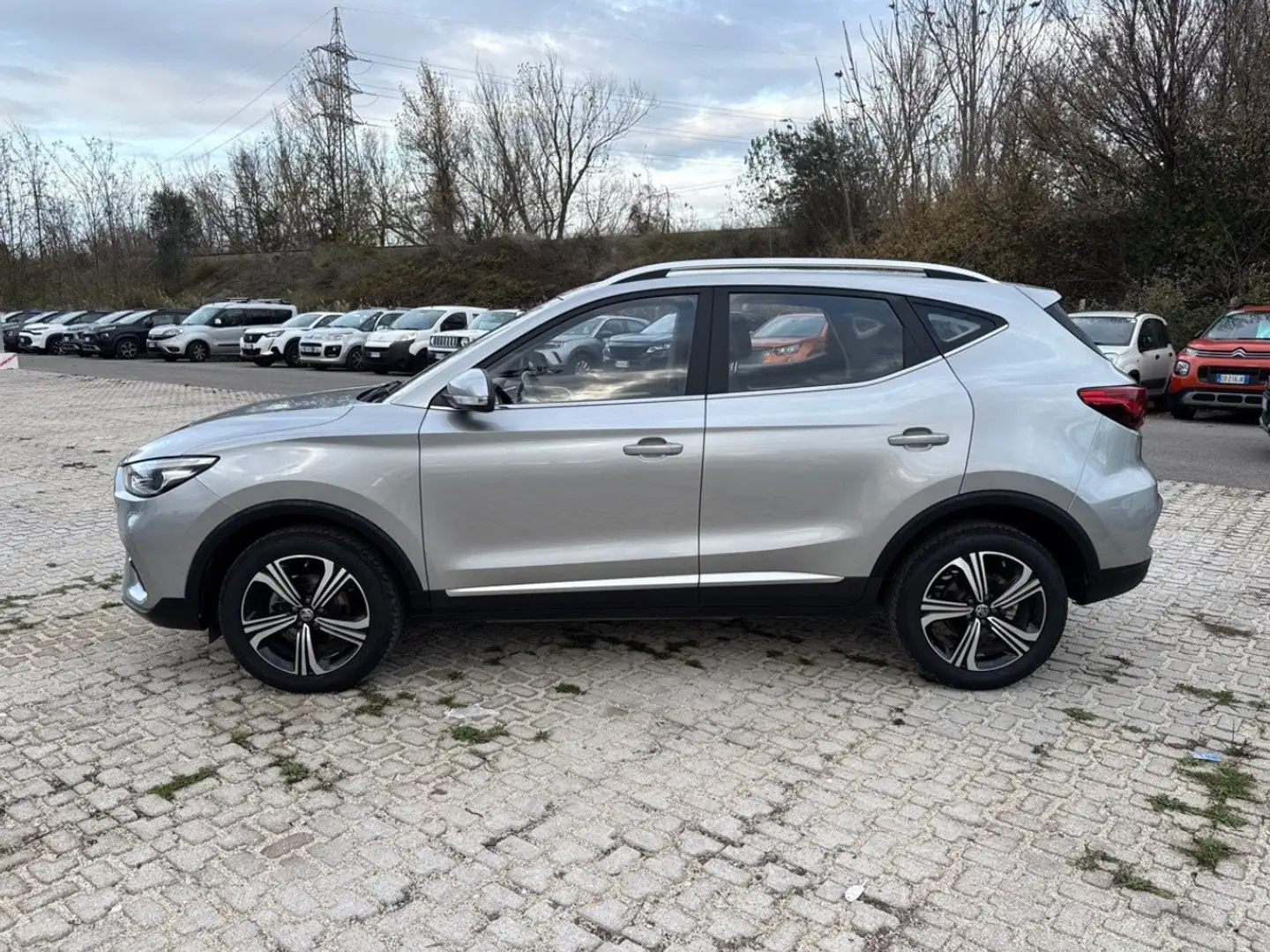 MG ZS 1.5 VTi-Tech Comfort Gris - 2