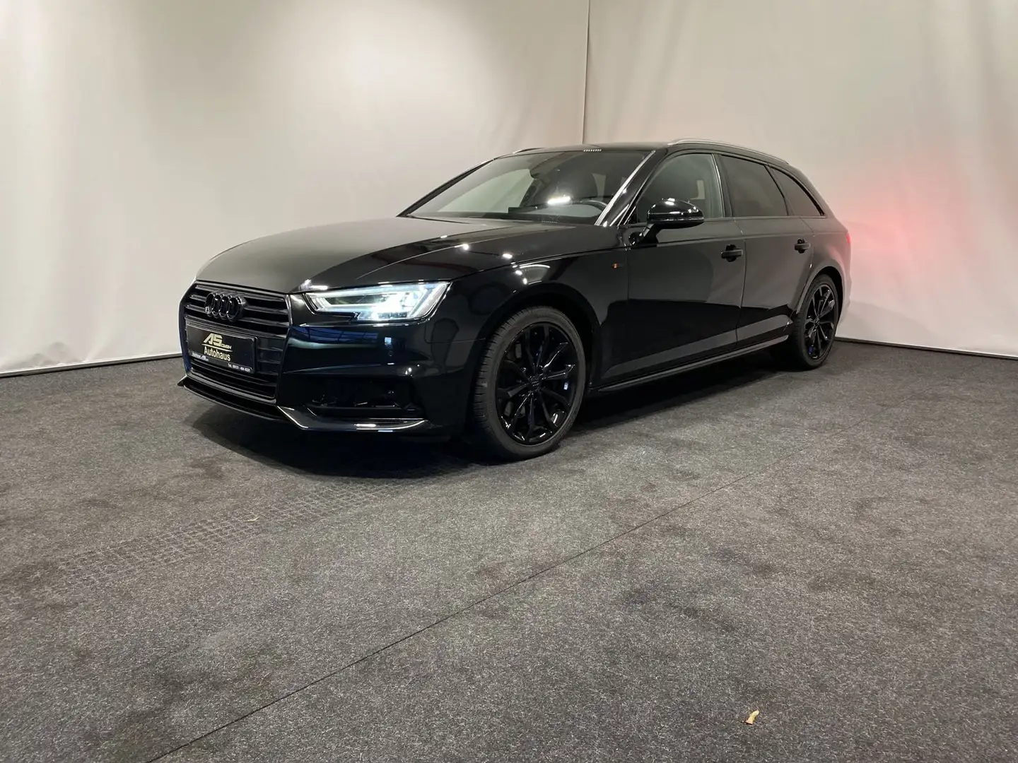 Audi A4 S line Sport virtual Cockpit LED Navi Autom Zwart - 1
