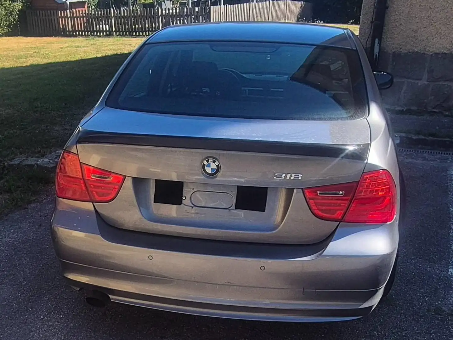 BMW 318 318i Grau - 2
