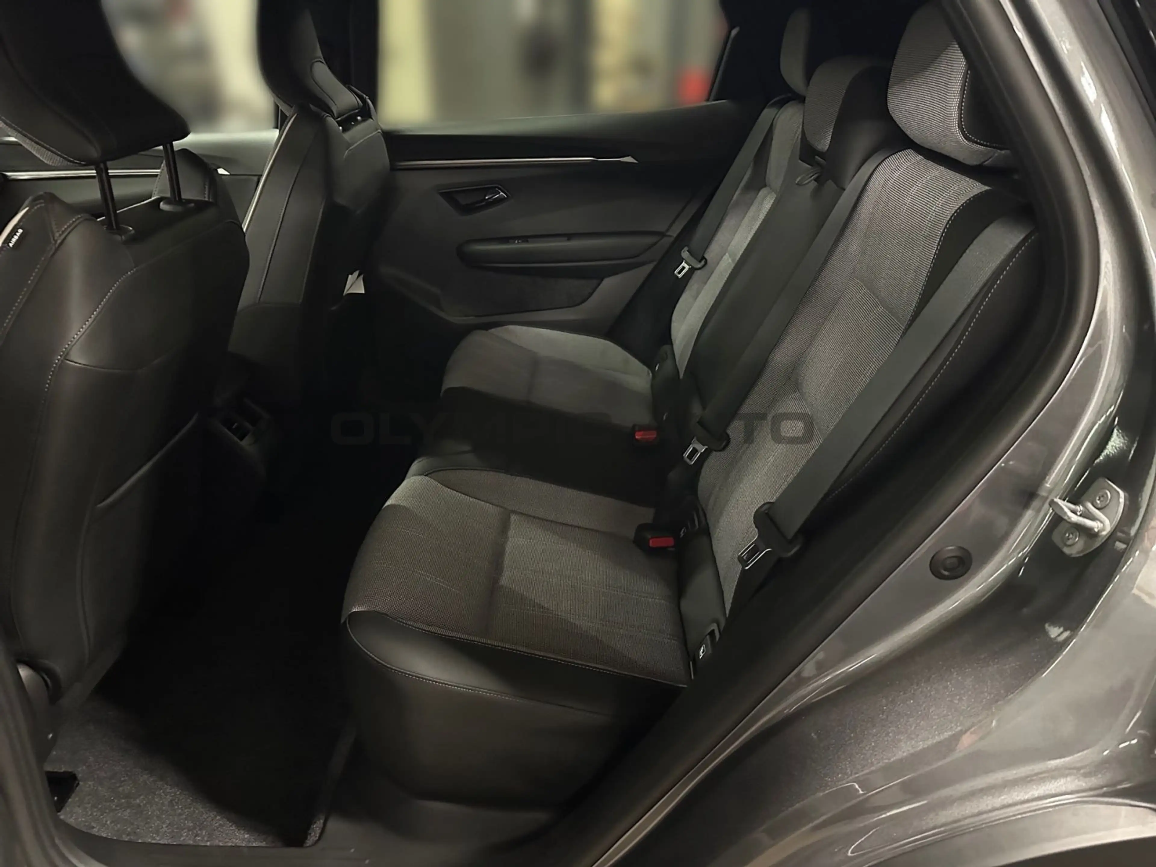 Mitsubishi Eclipse Cross Diamant TOP 87kWh (22kW) NAVI SHZG — photo 10