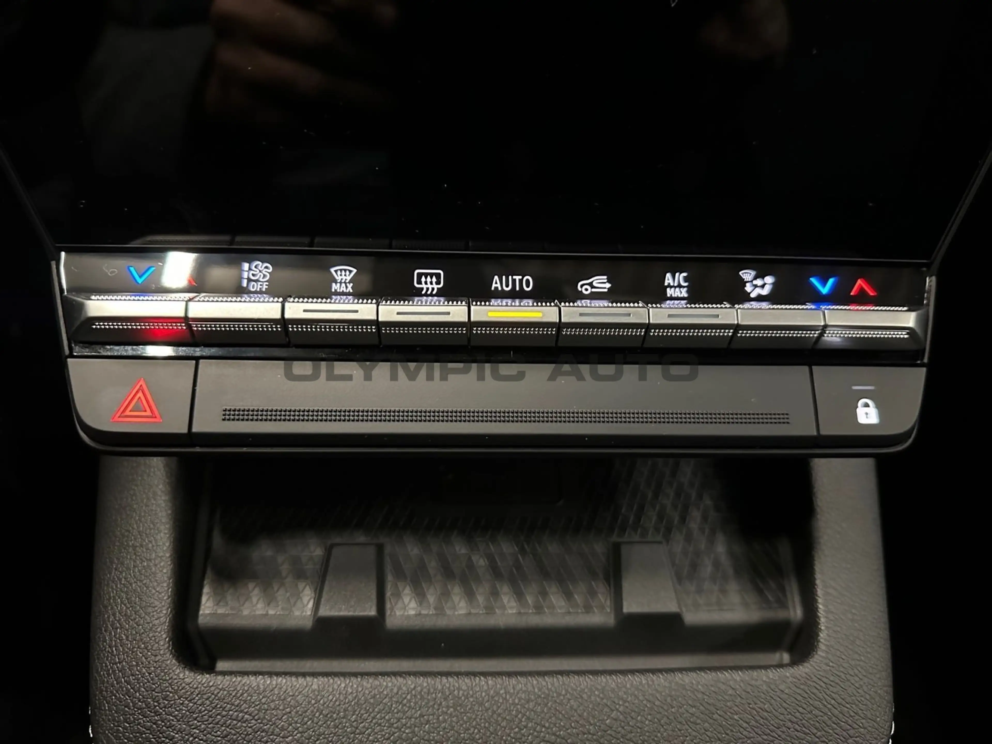 Mitsubishi Eclipse Cross Diamant TOP 87kWh (22kW) NAVI SHZG — photo 12