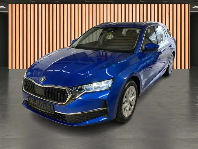 Skoda Octavia view 2