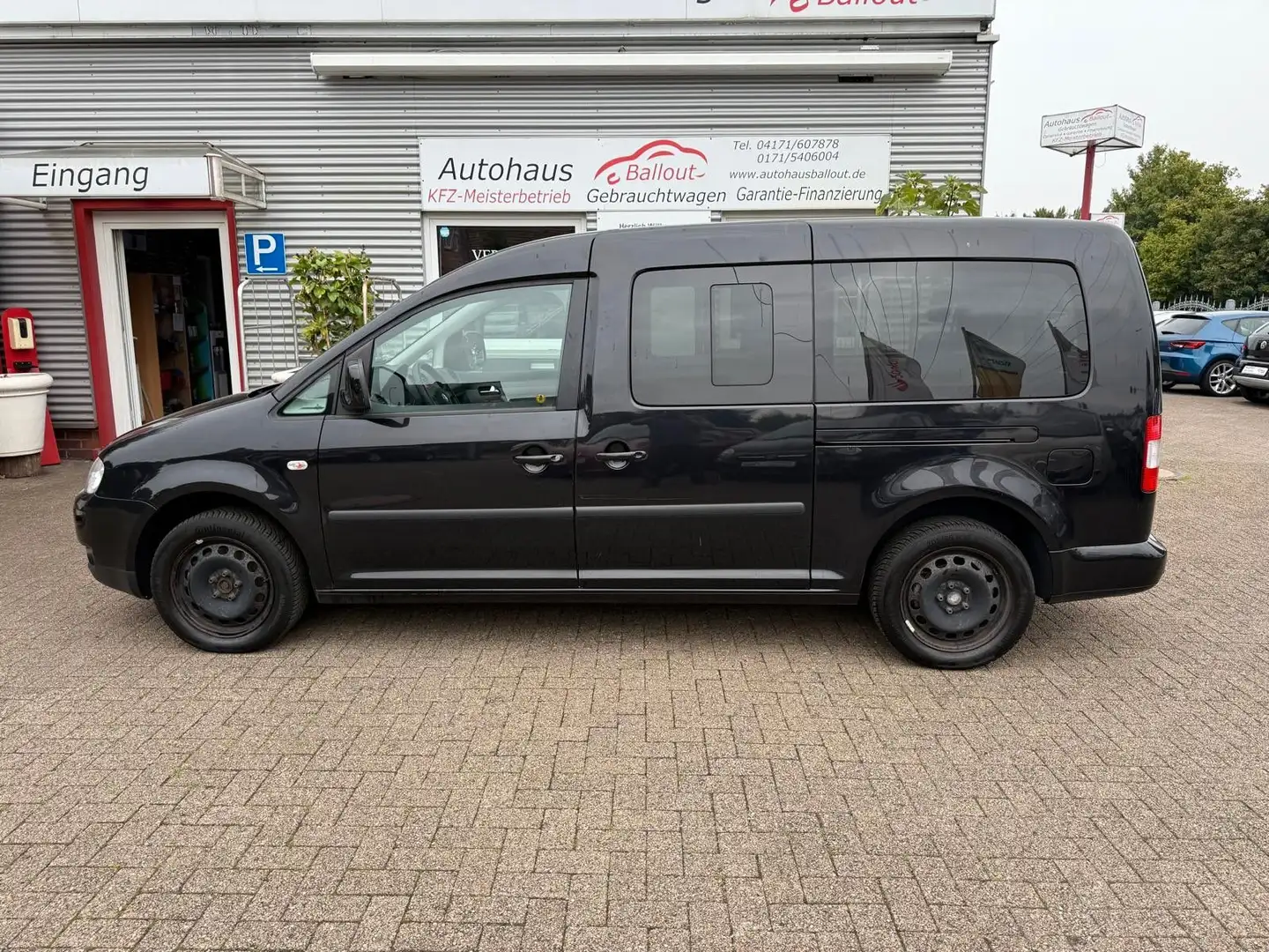 Volkswagen Caddy Maxi Life*1.HAND*KLIMA*7.SITZER*AHK* Zwart - 1